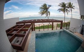 Branco Haus - Pé na areia do Bessa